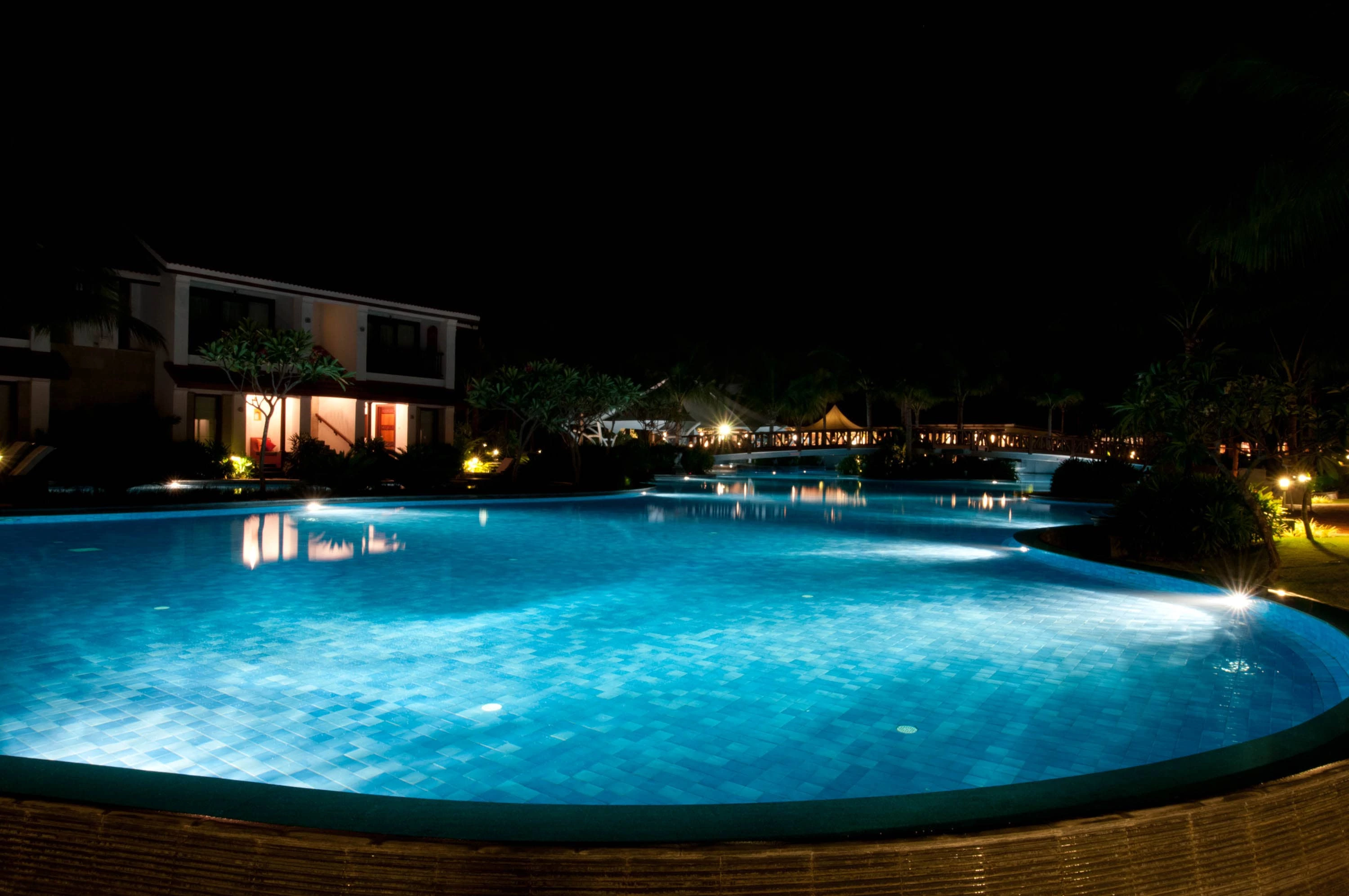 Maldives Luxury Beach Resort Swimming Pool LED Lighting Project